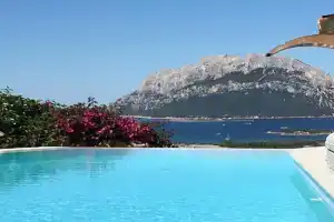 VILLAROSA Views, Murta Maria