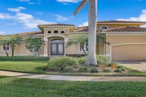 Stunning home with pool, spa and huge waterview Guest house, Marco