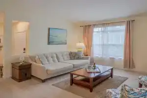 WFH Away from Home! FREE Wi-Fi and Parking, 4mi to Beach Apartments, Clearwater