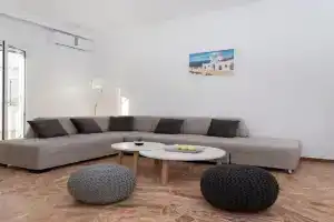 Downtown Apartment, Parikia