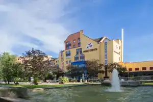 Maximilian Hotel & Apartments / Basel, Weil am Rhein
