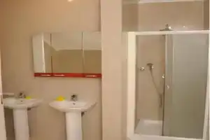 Global Village Apartment, Victoria