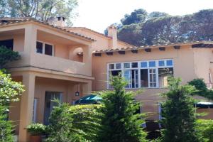 Casa única con jardín a 45 metros de la playa. BE, Palamos