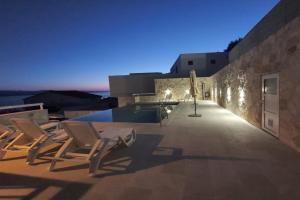 Apartment 5 with pool and amazing sea view, Mimice