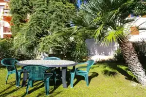 N043 - Numana, bilocale con giardino Apartments, Sirolo