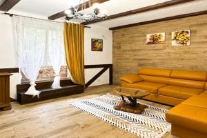 Golden KING Old Town Apartments, Lvov
