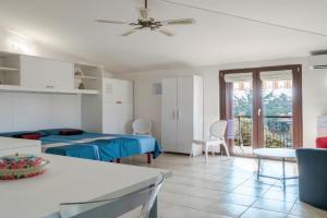 Casa Lugana 15 - Monolocale con piscina fronte lago, Sirmione