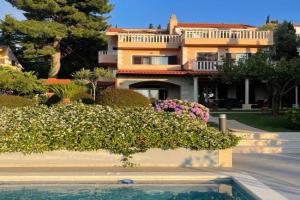 Villa Laperosa, Cavtat