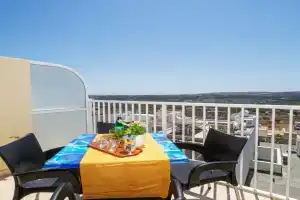 Summer Breeze Apartment with panoramic terrace - by Getawaysmalta, Mellieha