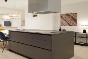 Mayor Suite 8 by FeelFree Rentals Apartments, San Sebastian