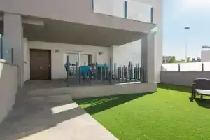 059 Luxury Bungalow - AC/WIFI Guest house, Torrevieja