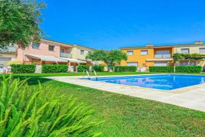 LITORAL COSTA DORADA - TARONGERS Only families Guest house, Cambrils