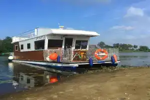 HOUSEBOAT Mazury Frajda, Gizycko