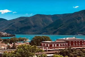 Lakeview Panorama Penthouse with Washer & Dryer, Lugano
