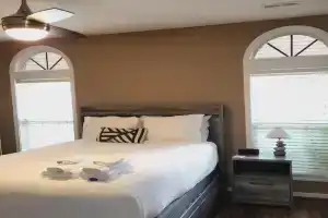 Knight's Vacation Property -, NC Guest house, Charlotte