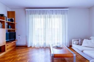 Home La Quiete. Two Bedrooms, 250m from the Beach, Ospedaletti
