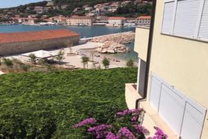 studio apartment near the beach-Ilda Radonic, Jelsa