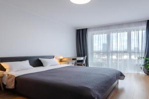 7-27 in RC Kvartet, 16G Vasyl Lypkivskyi Street, Petrovdom Apartments, Kiev