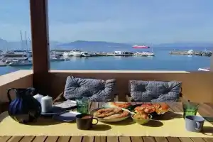 Aegina Port Apt 2-Διαμέρισμα στο λιμάνι της Αίγινας 2 Apartments, Aegina Town