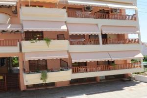 Studios Ioanna, Neos Marmaras