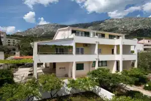 Apartments by the sea Igrane, Makarska - 18069, Drasnice