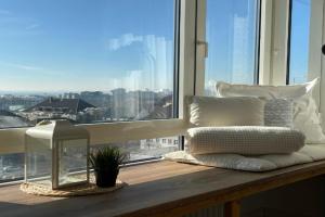 Yachtpanorama Weser und Yachthafenblick 1 Zi 7OG Apartments, Bremerhaven