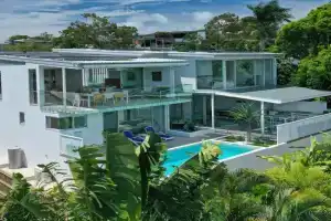 Magnificent views on Arkana, Guest house, Noosa Heads