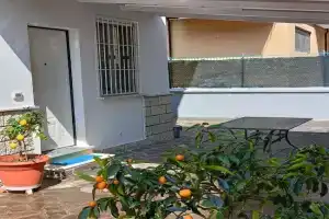 casa bob alloggio turistico, Fondi