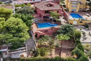 Holidays2Malaga Candado House pool & garden, Malaga