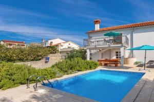 Holiday house KORNIC, Cornicchia