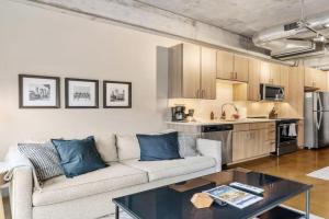 Sable 403 - Alcove Apart-hotel, Minneapolis