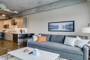 Sable 703 - Alcove Apart-hotel, Minneapolis
