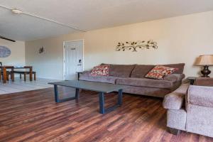2-bed, 2-bath apartment living experience, Chattanooga