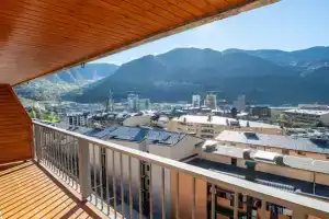 Barthe Holidays I Apartamento céntrico en 4PAX I Ideal parejas, Terraza y confort I Manhattan, Andorra La Vella