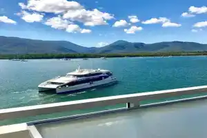 Cairns Waterfront Luxury at Harbourlights Apartments, Cairns