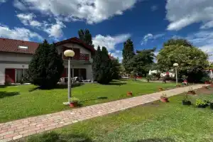 Zöld Zóna Üdülő Mini-hotel, Zamardi