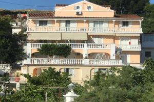 VILLA FRETTA, Perama