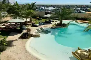 Chon's Dock Homestay & House Lease - Free Outdoor Pool, Phan Thiet