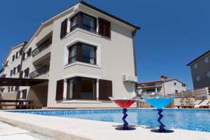 Villa UNDINA - luxury holiday house near beaches for big group, Premantura