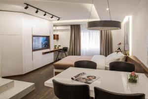 SACHER APARTMENTS, Nis
