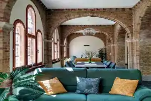 Pilgrim's Loft Apartments, Ieper