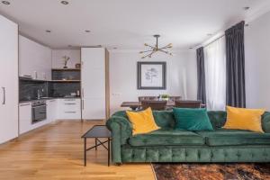 Forest view front line apartment on Dzintaru avenue, Jurmala