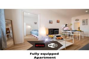 Private Independant flat - city center - 2 Balconies Apartments, Lourdes