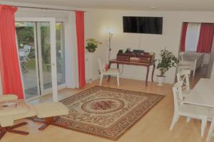GardenOasisBerlinAirport Apartments, Schonefeld