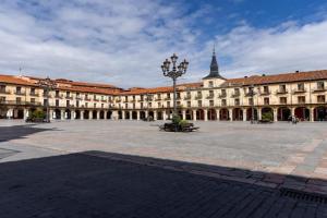 Housingleón - Nama Plaza Mayor Apartments, Leon