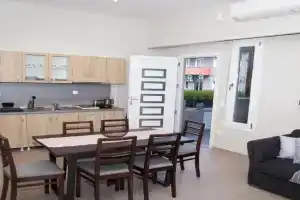 Giotis apartments, Leptokaria