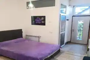 Studiya u morya, terassa, otdelnyy vhod Apartments, Odessa
