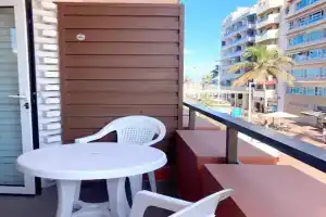 Sagasta BeachFront with Balcony Apartments, Las Palmas de Gran Canaria
