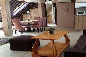 Szabó Lux Apartman, Sarvar