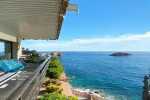 Magnificent apartment at the sea front of, Tossa de Mar